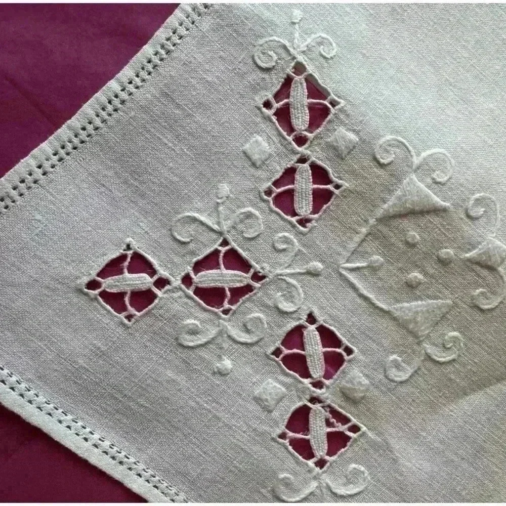 Vintage White Linen Napkins Hand Embroidered Cutwork Lace Heirloom Wedding 6 Ct